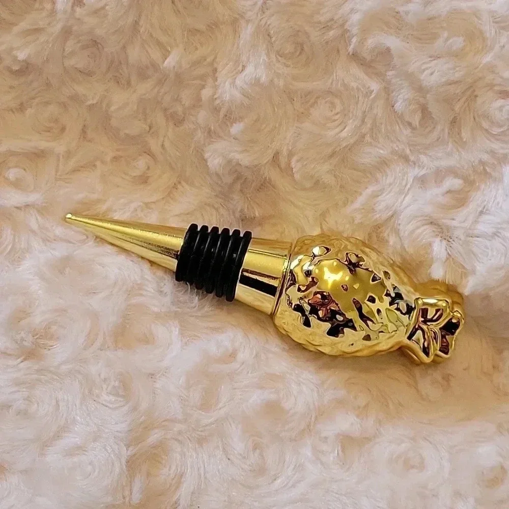 Pineapple wine bottle cork gold home excellent new like condition
